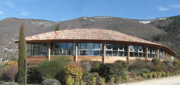 Les Calades Du Ventoux Apartamento Montbrun-les-Bains Exterior foto